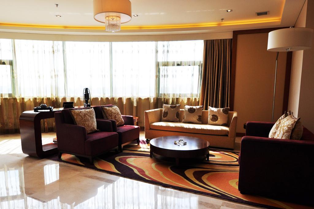 Howard Johnson Caida Plaza เซี่ยงไฮ้ ภายนอก รูปภาพ