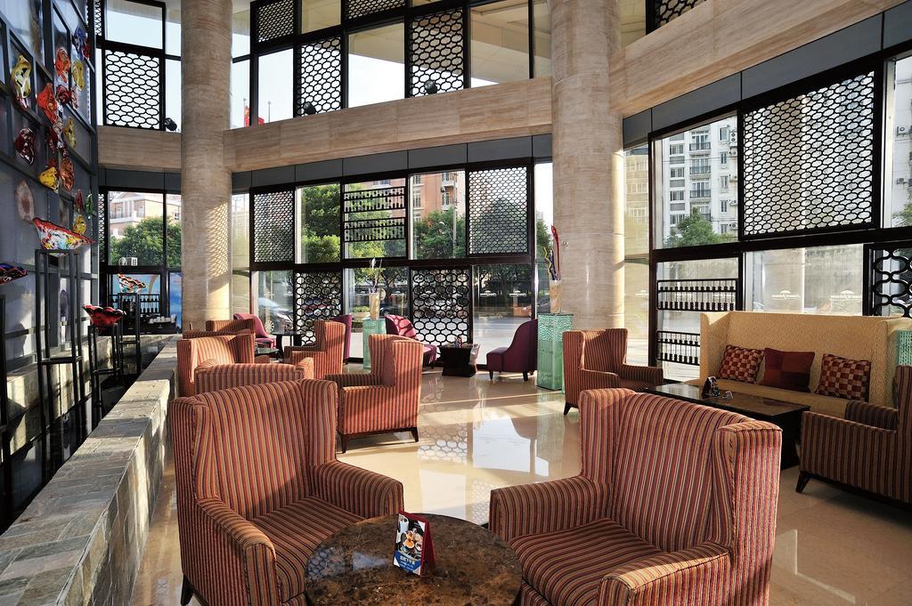 Howard Johnson Caida Plaza เซี่ยงไฮ้ ภายนอก รูปภาพ
